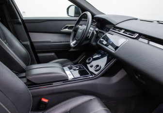 Подержанный автомобиль Land Rover Range Rover Velar 2018 года (10 фото)