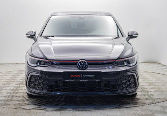 Подержанный автомобиль Volkswagen Golf GTI Hatchback 2022 года (8 фото)