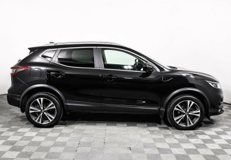 Подержанный автомобиль Nissan Qashqai 2021 года (4 фото)