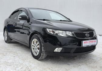 Подержанный автомобиль Kia Cerato Sedan 2012 года (3 фото)