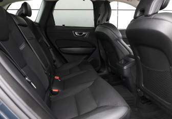 Подержанный автомобиль Volvo XC60 2021 года (11 фото)