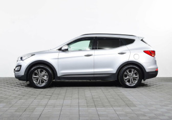 Подержанный автомобиль Hyundai Santa Fe 2012 года (3 фото)