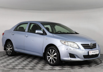 Подержанный автомобиль Toyota Corolla Sedan 2008 года (2 фото)