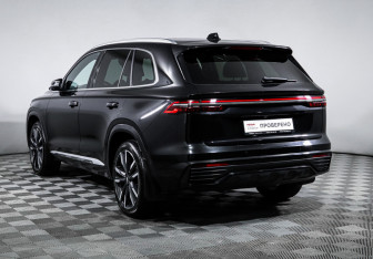 Подержанный автомобиль Geely Monjaro 2023 года (7 фото)