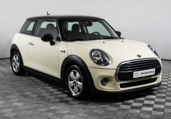 Подержанный автомобиль MINI Hatch 2020 года (3 фото)