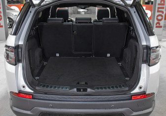 Подержанный автомобиль Land Rover Discovery Sport 2021 года (10 фото)