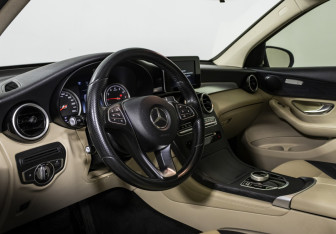 Подержанный автомобиль Mercedes-Benz GLC Coupe 2015 года (10 фото)