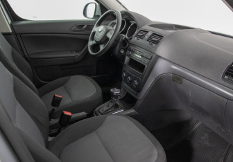 Подержанный автомобиль Skoda Yeti 2011 года (9 фото)