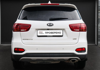 Подержанный автомобиль Kia Sorento 2019 года (5 фото)