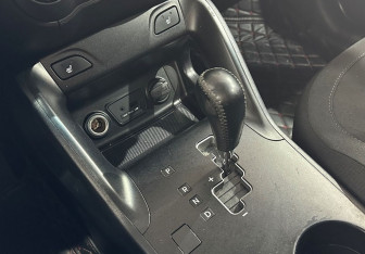 Подержанный автомобиль Hyundai ix35 2014 года (15 фото)