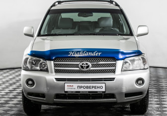 Подержанный автомобиль Toyota Highlander 2005 года (2 фото)