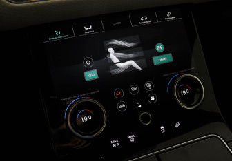 Подержанный автомобиль Land Rover Range Rover Velar 2020 года (14 фото)