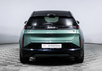 Подержанный автомобиль Zeekr X 2023 года (6 фото)