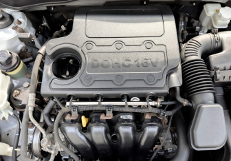 Подержанный автомобиль Hyundai Sonata 2011 года (9 фото)