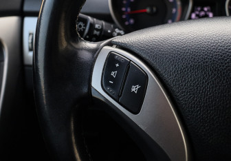 Подержанный автомобиль Hyundai i30 Hatchback 2014 года (17 фото)