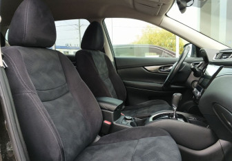 Подержанный автомобиль Nissan X-Trail 2015 года (23 фото)