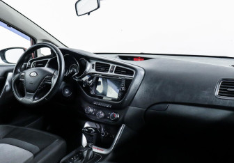 Подержанный автомобиль Kia Ceed Wagon 2013 года (7 фото)