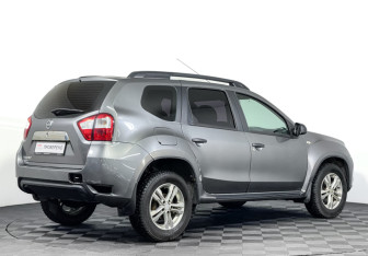 Подержанный автомобиль Nissan Terrano 2014 года (5 фото)