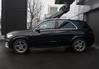 Подержанный автомобиль Mercedes-Benz GLE 2019 года (8 фото)