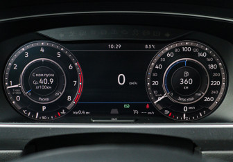 Подержанный автомобиль Volkswagen Tiguan 2018 года (19 фото)