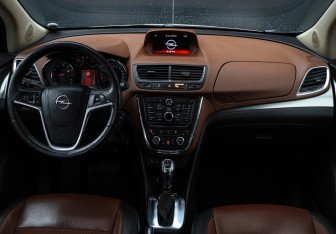 Подержанный автомобиль Opel Mokka 2013 года (11 фото)