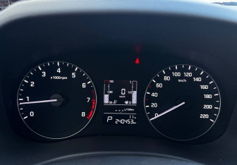 Подержанный автомобиль Hyundai Creta 2019 года (12 фото)