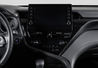 Подержанный автомобиль Toyota Camry Sedan 2021 года (5 фото)
