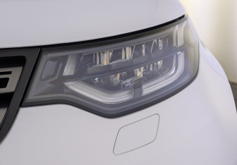 Подержанный автомобиль Land Rover Discovery 2017 года (11 фото)