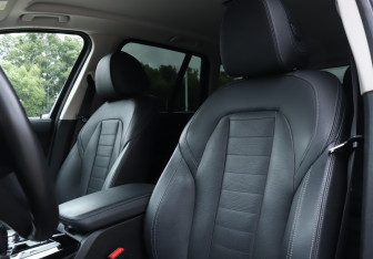 Подержанный автомобиль BMW X3 2020 года (14 фото)