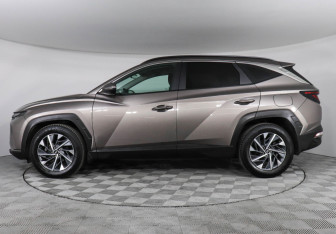 Подержанный автомобиль Hyundai Tucson 2021 года (8 фото)