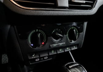 Подержанный автомобиль Skoda Rapid Liftback 2021 года (20 фото)