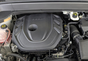 Подержанный автомобиль Geely Monjaro 2024 года (9 фото)