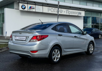 Подержанный автомобиль Hyundai Solaris Sedan 2011 года (5 фото)