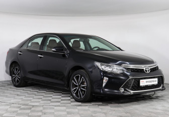 Подержанный автомобиль Toyota Camry Sedan 2017 года (2 фото)