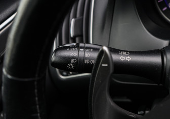 Подержанный автомобиль Infiniti Q50 2014 года (30 фото)