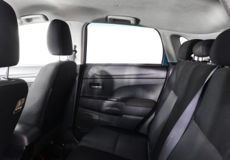 Подержанный автомобиль Mitsubishi ASX 2010 года (8 фото)