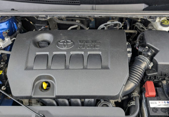 Подержанный автомобиль Toyota Verso 2014 года (9 фото)