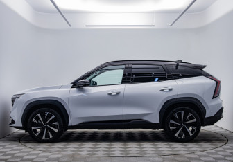 Подержанный автомобиль Geely Atlas 2024 года (2 фото)