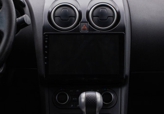 Подержанный автомобиль Nissan Qashqai+2 2012 года (14 фото)
