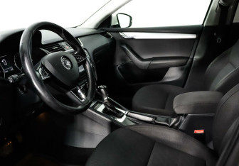 Подержанный автомобиль Skoda Octavia Liftback 2013 года (7 фото)