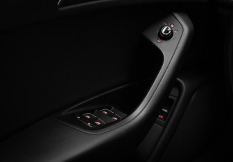 Подержанный автомобиль Audi A6 allroad 2012 года (14 фото)