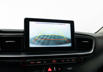 Подержанный автомобиль Kia Ceed Hatchback 2018 года (10 фото)