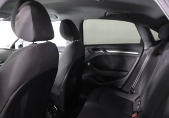 Подержанный автомобиль Audi A3 Sedan 2018 года (14 фото)