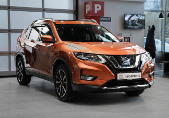 Подержанный автомобиль Nissan X-Trail 2018 года (3 фото)