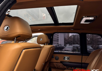 Подержанный автомобиль Rolls-Royce Cullinan 2019 года (21 фото)