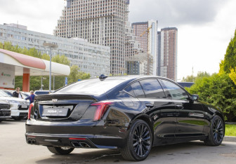 Подержанный автомобиль Cadillac CT5 2021 года (5 фото)