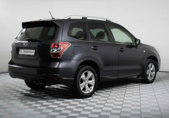 Подержанный автомобиль Subaru Forester Suv 2013 года (5 фото)