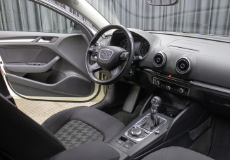 Подержанный автомобиль Audi A3 Sedan 2013 года (11 фото)