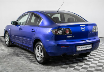 Подержанный автомобиль Mazda 3 Sedan 2007 года (7 фото)