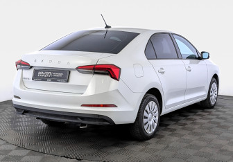 Подержанный автомобиль Skoda Rapid Liftback 2020 года (5 фото)